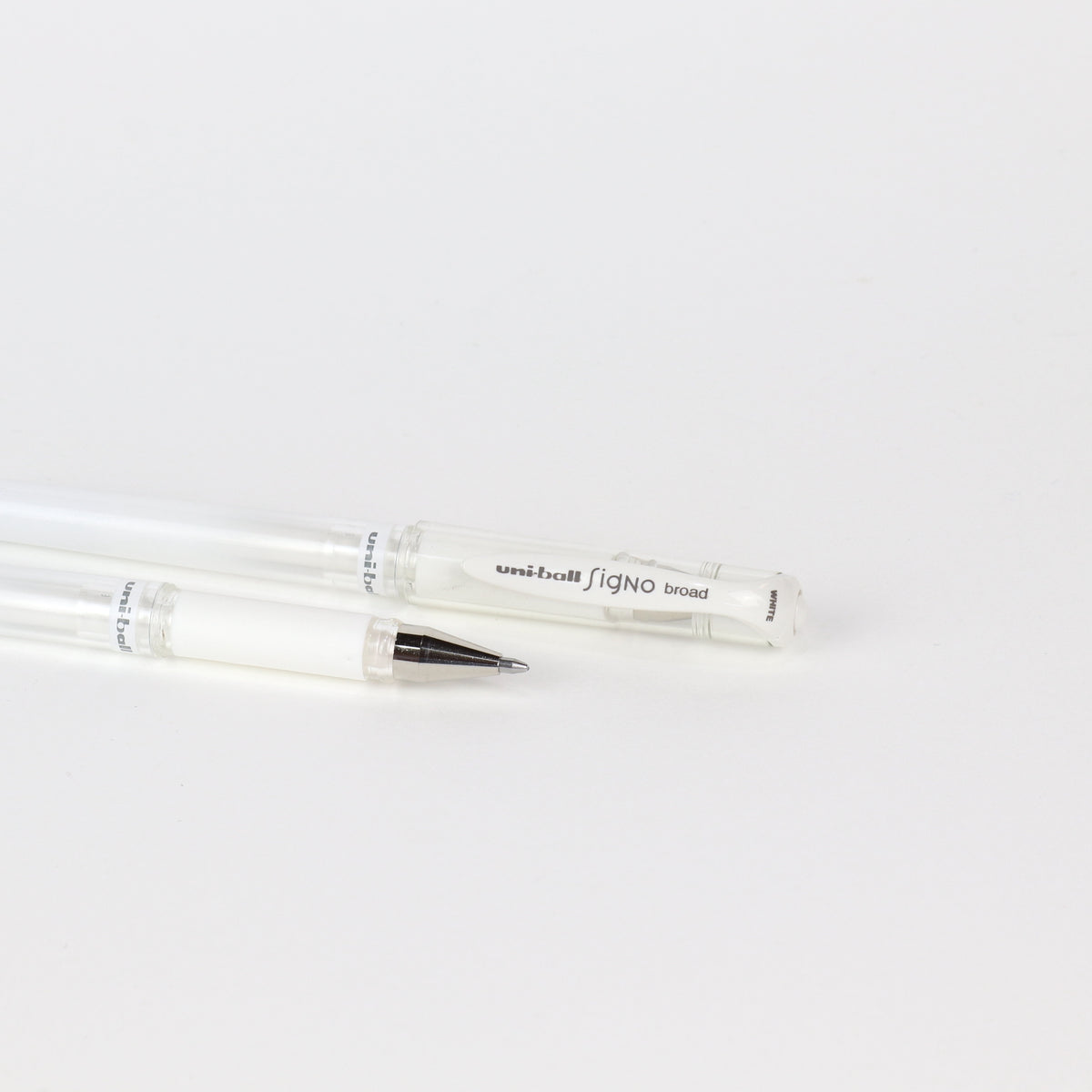 Uniball Signo Broad White Gel Pen